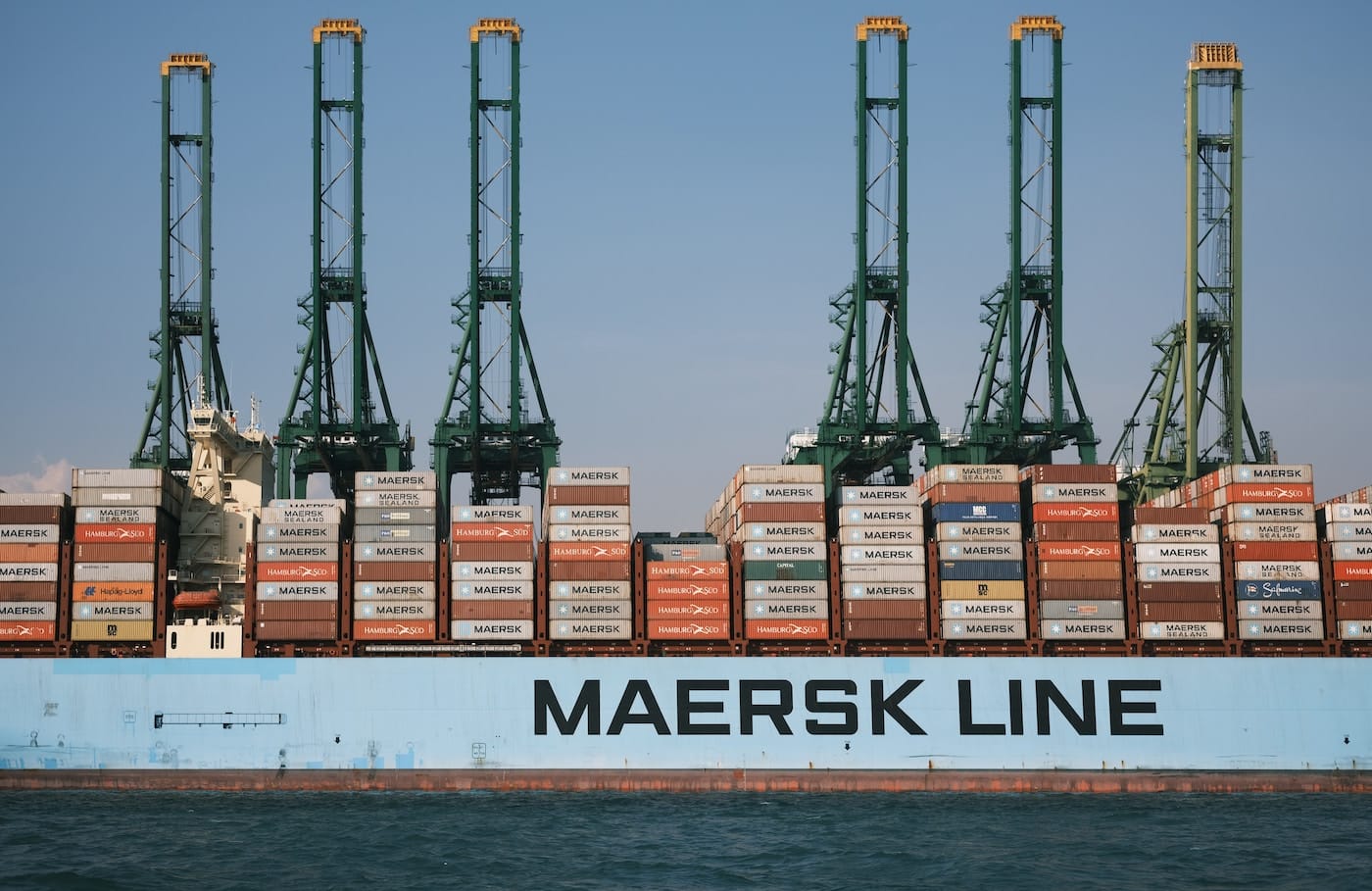 5 Best Container Shipping Stocks With Dividends