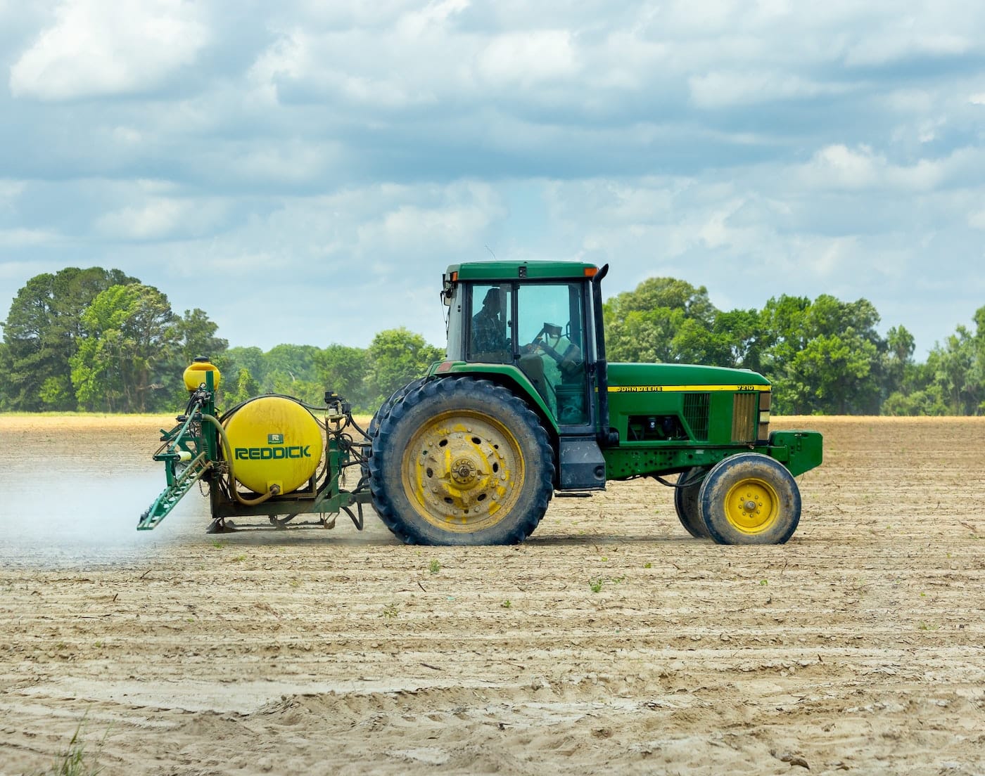 The 6 Best Fertilizer Stocks With Dividend To Buy Now