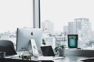 A business broker desk overlooking a nice city